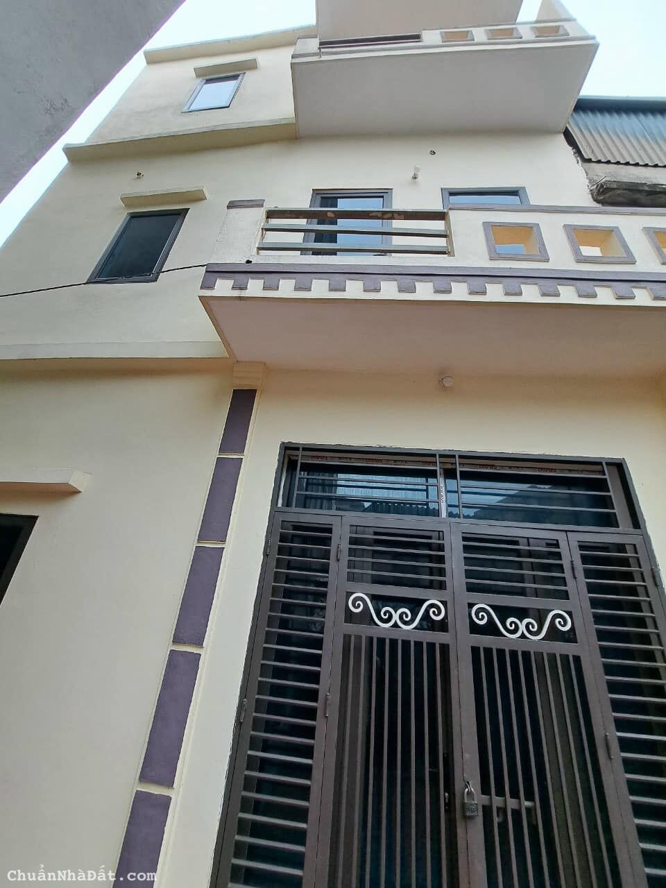 Bán nhà 3 tầng chỉ 1.4x tỷ, ngõ phố An Ninh, ph Bình Hàn, TP HD, 40m2, 3 ngủ, 3 vs