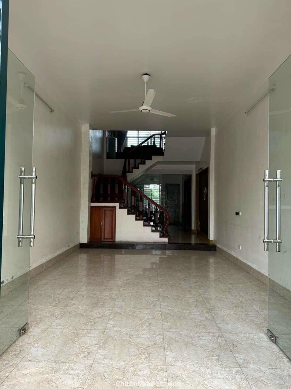 Cho thuê nhà 4 tầng khu Hà Hải, phường Lê Thanh Nghị, TP HD, 3 ngủ, mặt đường to