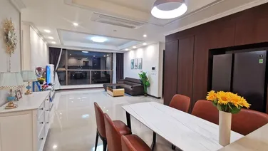 Cho thuê căn hộ ở B6A Nam Trung Yên, 250m2 4PN đủ đồ, giá 20tr/tháng. LH 0327582785