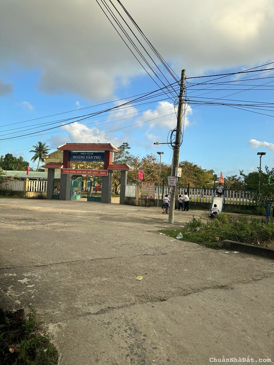 sụp hầm cặp ven chợ lệ trạch Đà Nẵng trục chính 6m5 chỉ 6xx.lô