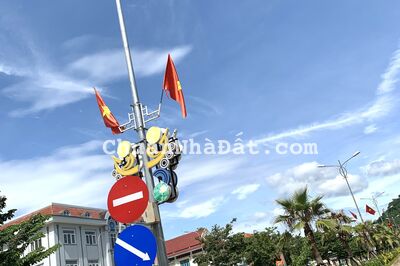Đất TT  Thạnh Mỹ  Nam Giang Quảng Nam sát sân vận động SHR đường 7m5 
