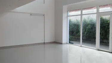 Bán căn shophouse 9 View, hoàn thiện cơ bản, hướng Đông Nam, 233m2, chỉ TT 2.6 tỷ nhận shop KD ngay