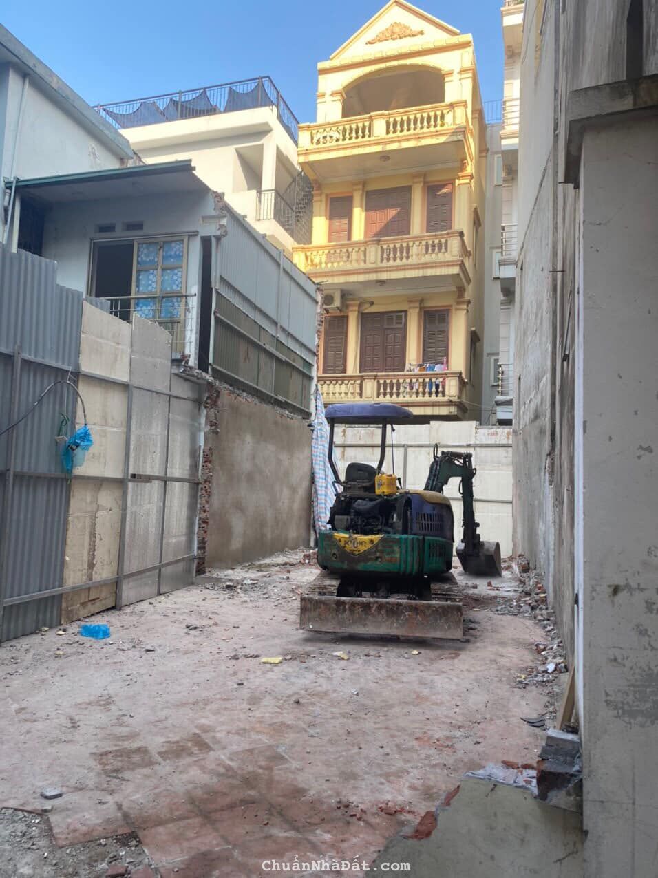 BÁN ĐẤT MĂT PHÓ HOÀNG HOA THÁM BA ĐÌNH. DT267M, MT6.3M. GIÁ 66 TỶ