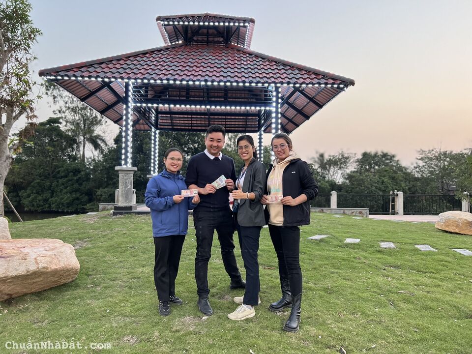 Biêt thư chuẩn SINGAPORE  không gian sống xanh , đẳng cấp