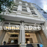 Bán toà nhà căn hộ dịch vụ Quận 7 MT Nguyễn Văn Linh 15x22m hầm 8 lầu P. House