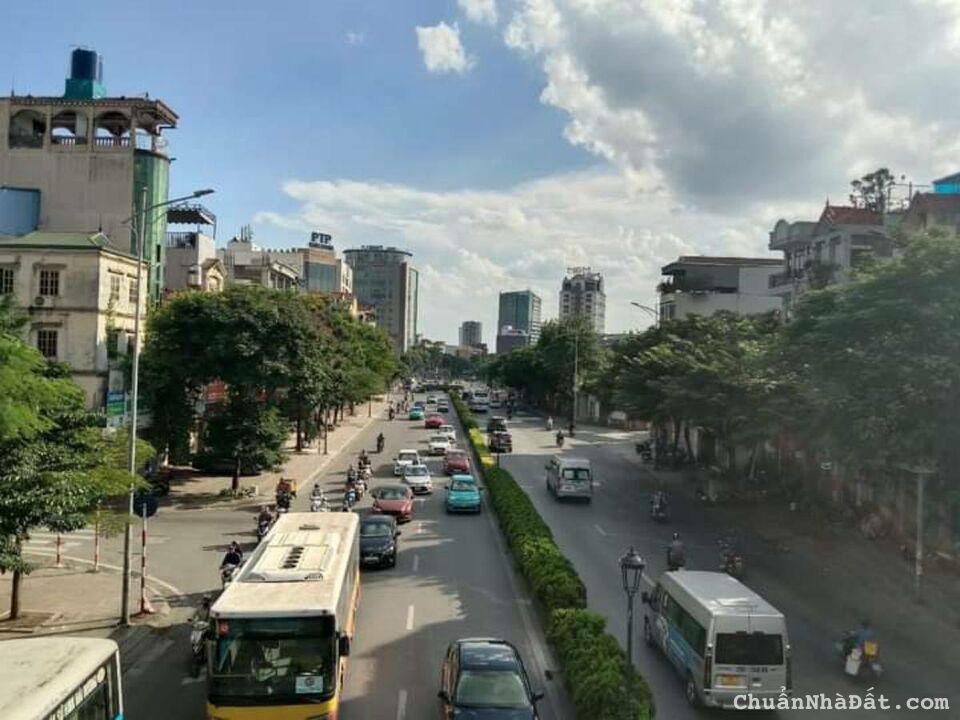 MẶT ĐƯỜNG NGUYỄN VĂN CỪ LONG BIÊN - VỊ TRÍ ĐẸP VỈA HÈ ĐÁ BÓNG KINH DOANH - DT 135M2 GIÁ CHÀO 37 TỶ 