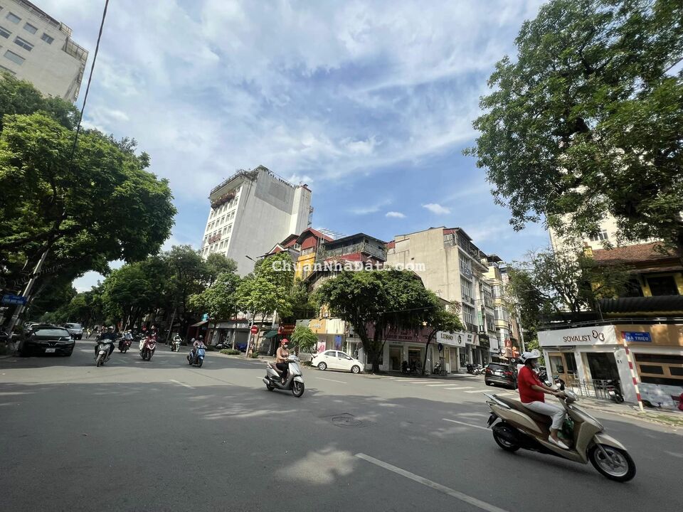 MẶT ĐƯỜNG TRẦN QUỐC TOẢN - VỊ TRÍ ĐẮC ĐỊA - TRUNG TÂM QUẬN HOÀN KIẾM - KINH DOANH SẦM UẤT NGÀY ĐÊM