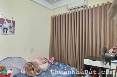 Bán gấp Nhà Pháo Đài Láng Đống Đa HN 35m2 5T Hơn 4tỷ 0979312111 