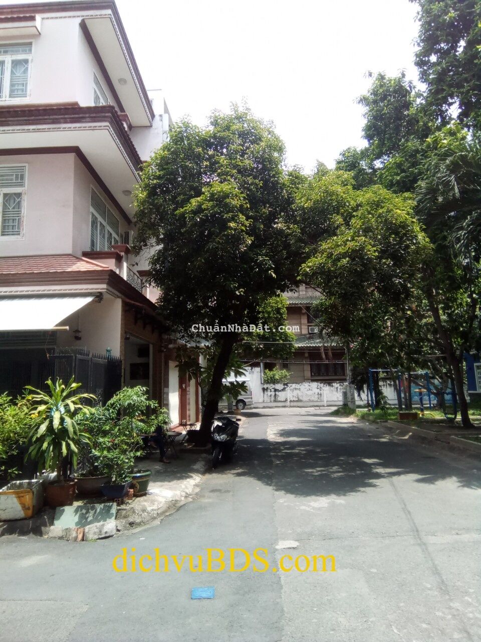 Bán căn góc công viên nội khu tuyệt đẹp Nguyễn Kiệm, P. 4, Phú Nhuận, Dt: 84m, 1 trệt 2 lầu