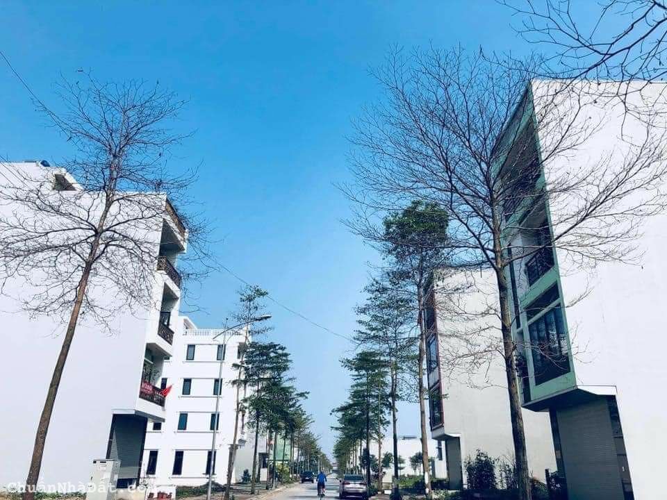 Cần bán lô đất A1.2 LK22 ô 1x đường 17m mặt kênh giá đầu tư tại KDT Thanh Hà Cienco 5