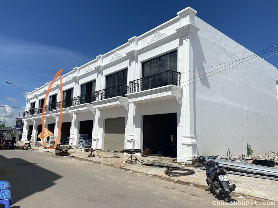 BÁN CĂN SHOPHOUSE MẶT TIỀN CHỢ THỚI LAI MỚI - ANH CHỊ CÓ NHU CẦU AN CƯ HAY ĐẦU TƯ ĐỀU THUẬN LỢI