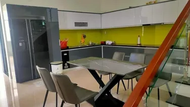 nhà 3 tầng trên đường Đoàn Nhữ Hài, p.Tân Thạnh, ngôi hàng tâm huyết, hiện đại. nội thất cao cấp