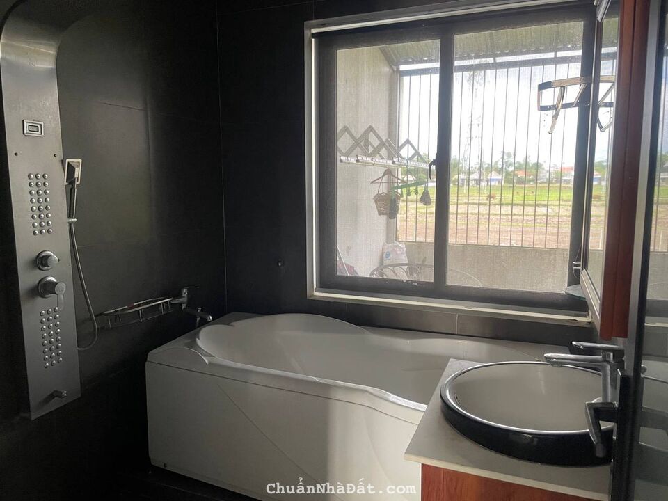 CẦN BÁN GẤP NHÀ 2 MÊ TAM THÁI 7 X 25 BONUS 500M2 ĐẤT HOA MÀU VUÔNG VỨC