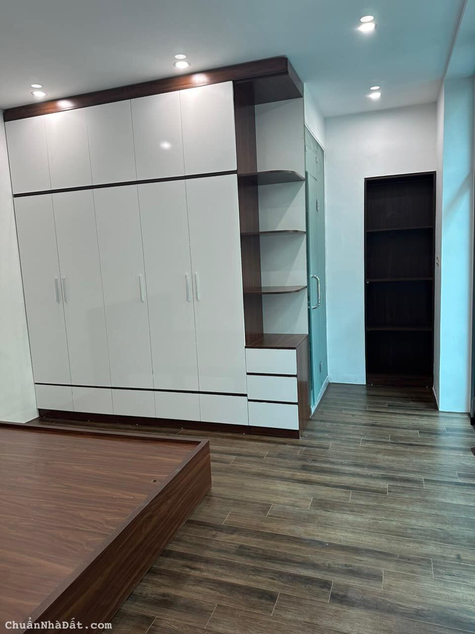 BÁN NHÀ PHỐ CHỢ KHÂM THIÊN. DT24M, 4T, MT3M. GIÁ 3.88 TỶ.