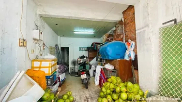 Bán nhà nát ngay đường Tháp Bà hẻm xe máy thông chỉ 1tỷ695