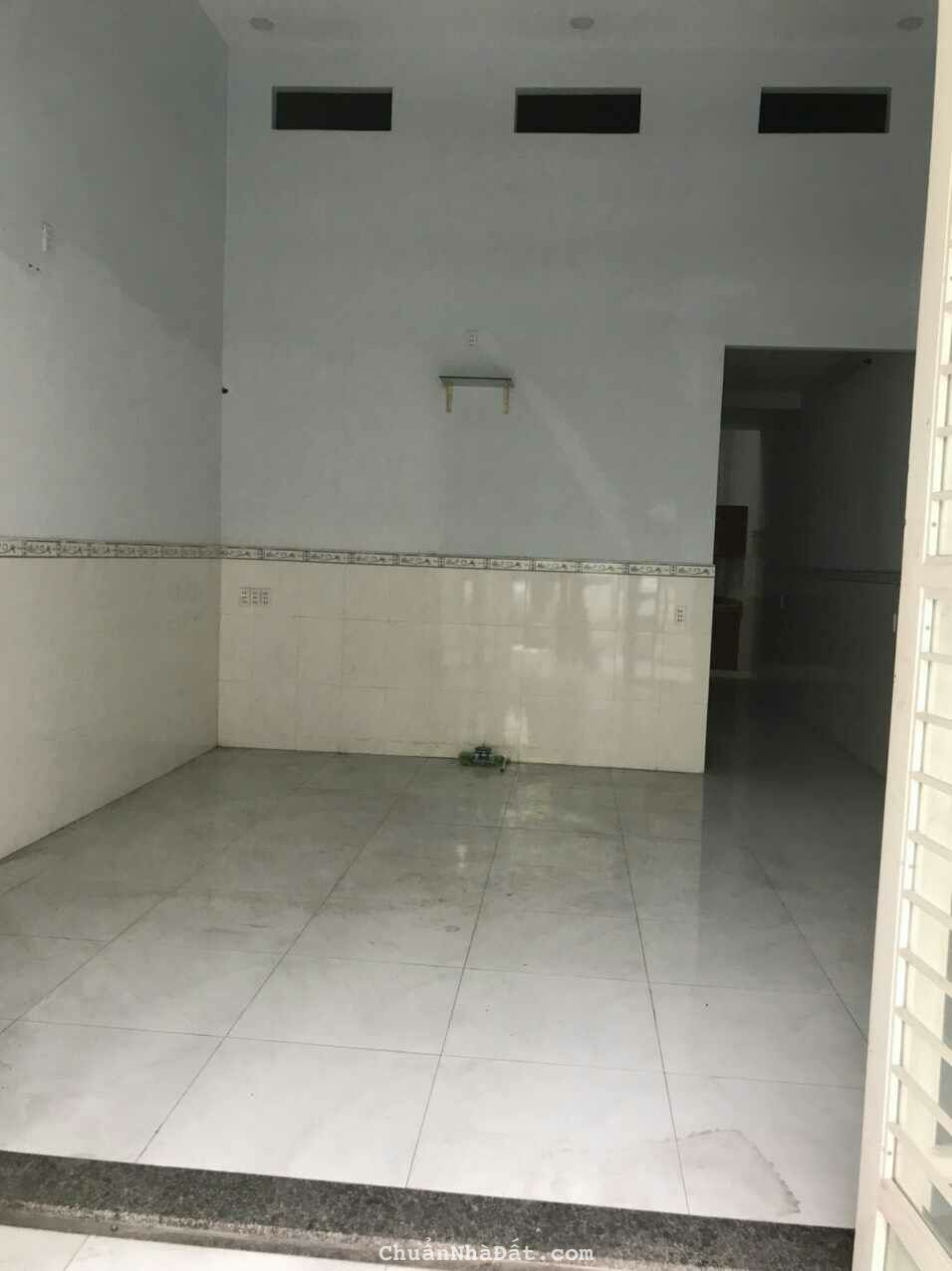 BÁN RẺ NHÀ MTKD ĐƯỜNG THỚI TAM THÔN, XÃ THỚI TAM THÔN, HÓC MÔN, DT 5x17m, CẤP 4, 2PN, GIÁ 4.9 TỶ. 