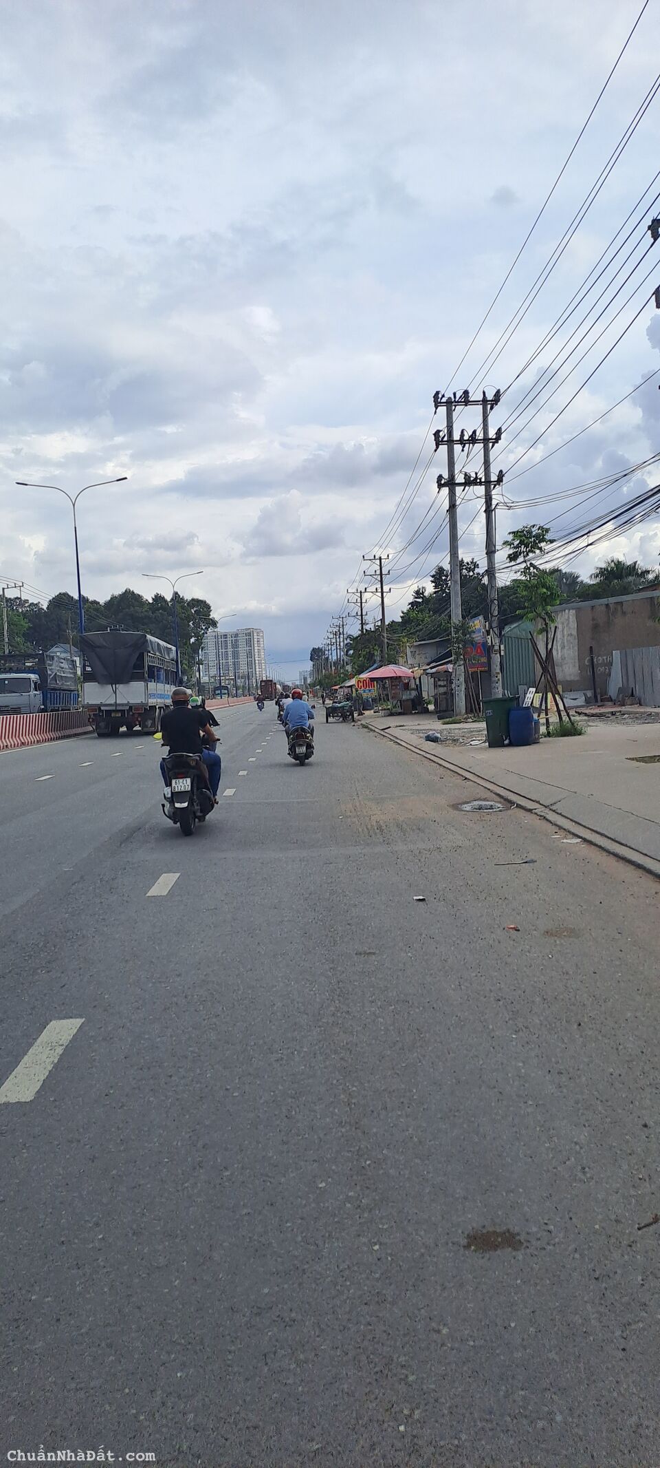 Ra gấp lô đất 100m2 ngay ngã ba Phú Hòa, Bến Cát