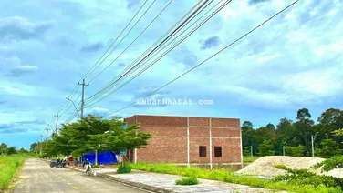 Chính chủ bán nhanh lô MegaCity Kon Tum mặt tiền Hùng Vương giá 565 triệu/170m2, sổ đỏ trao tay