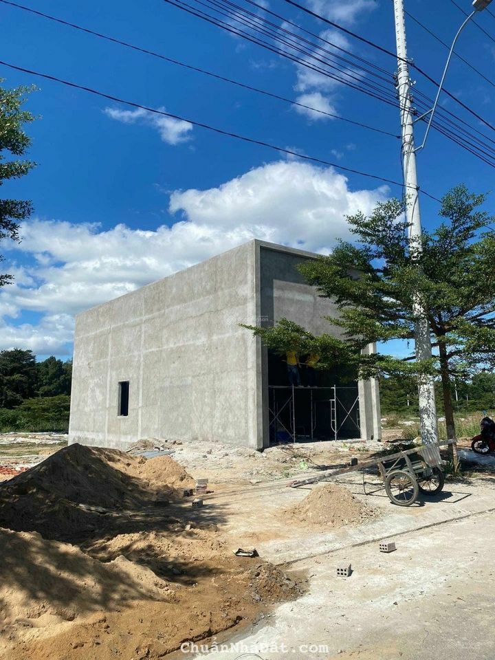 Nhượng gấp lô để dành mở quán Cafe mặt tiền QL 14 MegaCity KonTum giá 840 Triệu