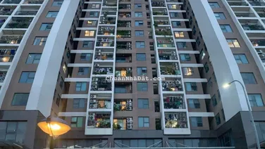 Cần bán căn 3ngủ - ban công hướng Nam- tại toà Sky Central 176 Định Công