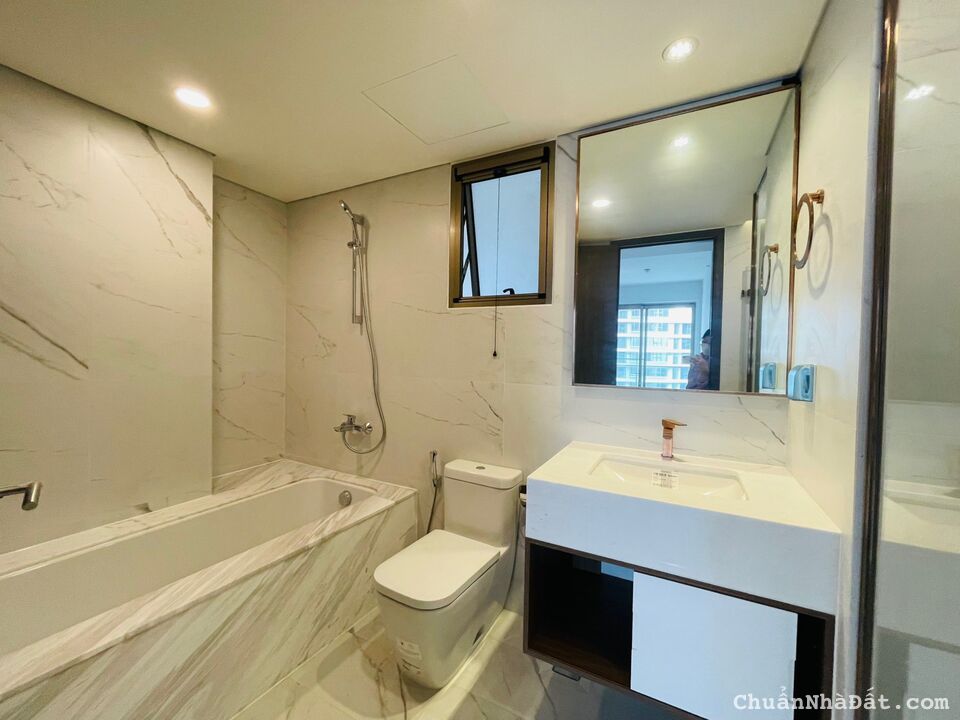 Bán lỗ 700 triệu căn The Peak 126m2, 3PN, nhà chủ đầu tư giao. Giá chỉ 10 tỷ. LH 0909 715 029 Thảo