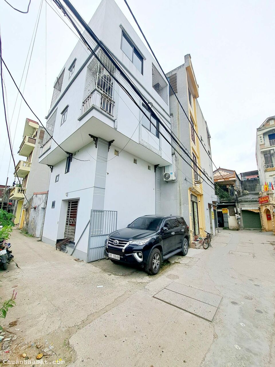 Bán nhà mặt ngõ Đại Mỗ, Nam Từ Liêm 43M 3 Tầng, ô tô đỗ cửa, kinh doanh, 2 mặt thoáng