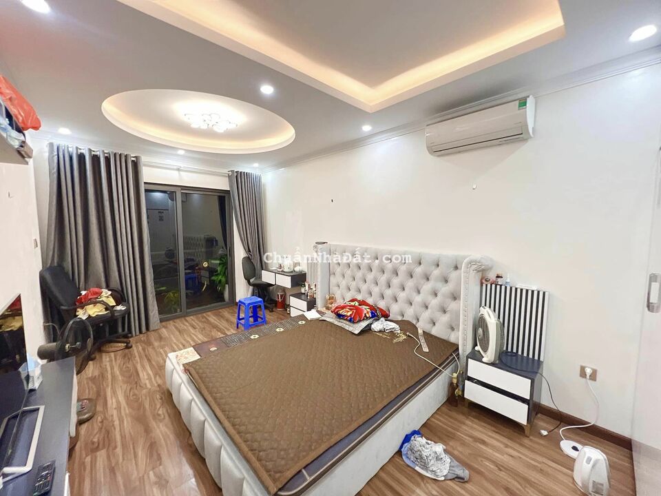 Nhà đẹp ở ngay ngõ 112 Ngọc khánh DT 38m2 , X4 , chỉ nhỉnh 4.05 tỷ 