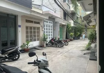 Bán Nhà HXH, Cách Mạng Tháng 8, Phường 13, Quận 10, 56M2, 2 Tầng, 8 Tỷ.