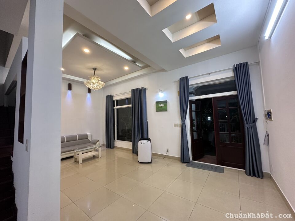 Cho thuê biệt thự Quận 7 giá 32tr/tháng rẻ nhất Phú Mỹ Hưng