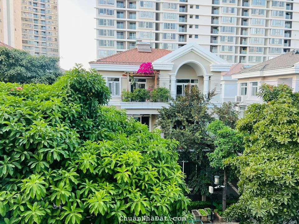 Biệt thự liên kế Nam Viên-PMH, quận 7. Giá thuê: 40 triệu/ tháng