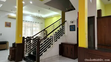 Biệt thự Mỹ Thái 1, gần trường Canada, DT: 126m2, 4PN, giá: 30triệu/th