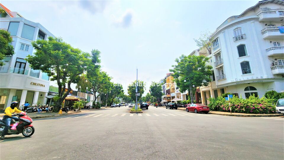 Cho thuê nhà phố Nam Thiên Mặt tiền Hà Huy Tập, trệt + lửng + 3 lầu.