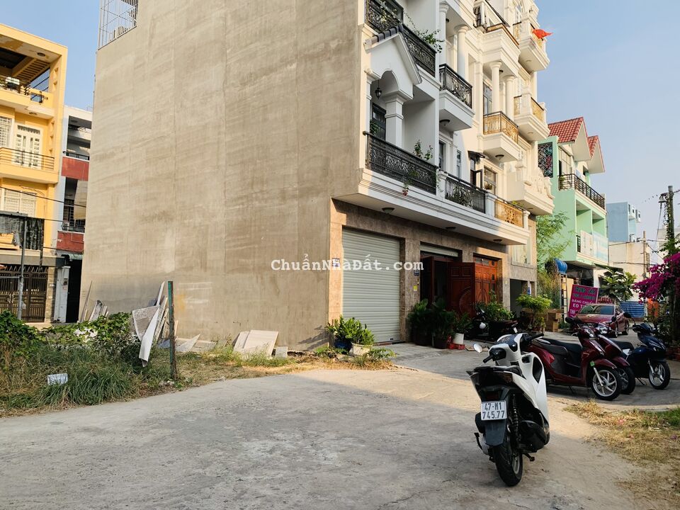 Bán Đất 2 Mặt Tiền Rộng 8m Nguyễn Phúc Chu Tân Bình 5.6 tỷ Lh: 0813123205