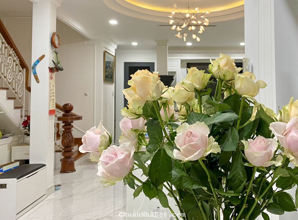  Chính chủ cho thuê nhà lavila 0909389579