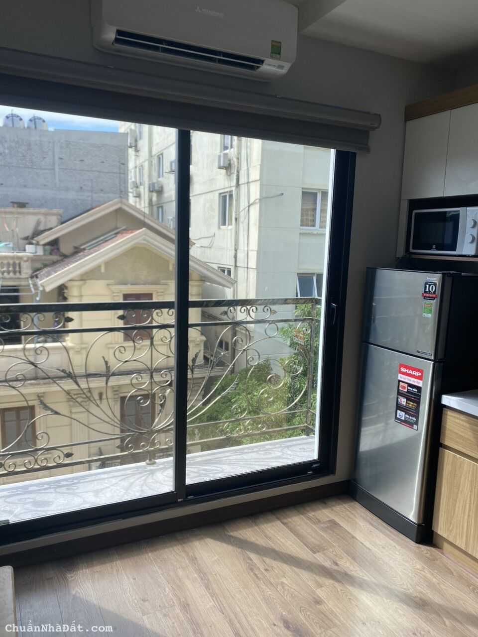 Cho thuê căn hộ cực Vip Phố Linh Lang. Rộng rãi View mặt tiền cực thoáng. Chỉ 13 tr