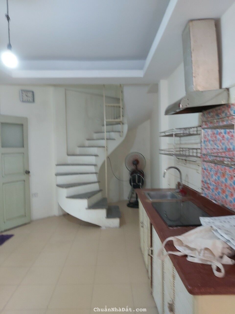 Cho thuê nhà nguyên căn tại Ngõ 279 Đội Cấn, Ba Đình. Nhà rộng 2 thoáng. Chỉ 8tr