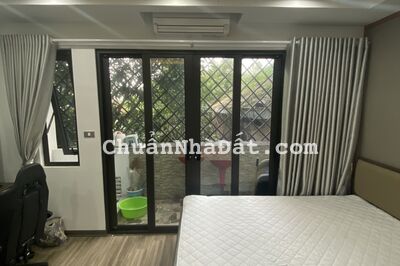 Cho thuê Căn hộ Apartment tại ngõ 193 Trích Sài, Bưởi, Tây Hồ. View hồ cực thoáng. Chỉ 5.5tr