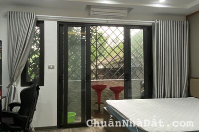 Cho thuê Căn hộ Apartment tại ngõ 193 Trích Sài, Bưởi, Tây Hồ. View hồ cực thoáng. Chỉ 5.5tr