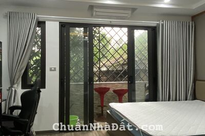 Cho thuê Căn hộ Apartment Full đồ cực xịn sò, View hồ tại Ngõ 193 Trích Sài. Chỉ 5.5tr