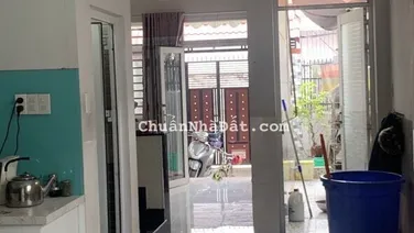 Bán nhà 3 tầng, có sân để oto, P. Trường Thọ, Diện tích 100m², Giá tốt 8.5 Tỷ