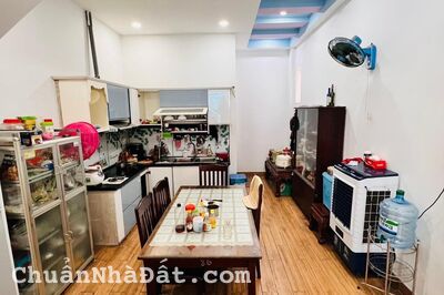 Nhà 1Trệt 2Lầu, hẻm 5m, đường số 39, P.Linh Đông, dt 69m2 , giá tốt 