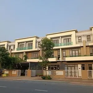 Bán nhà đẹp mặt phố đi bộ 26m giá đáy thị trường VSIP Từ Sơn