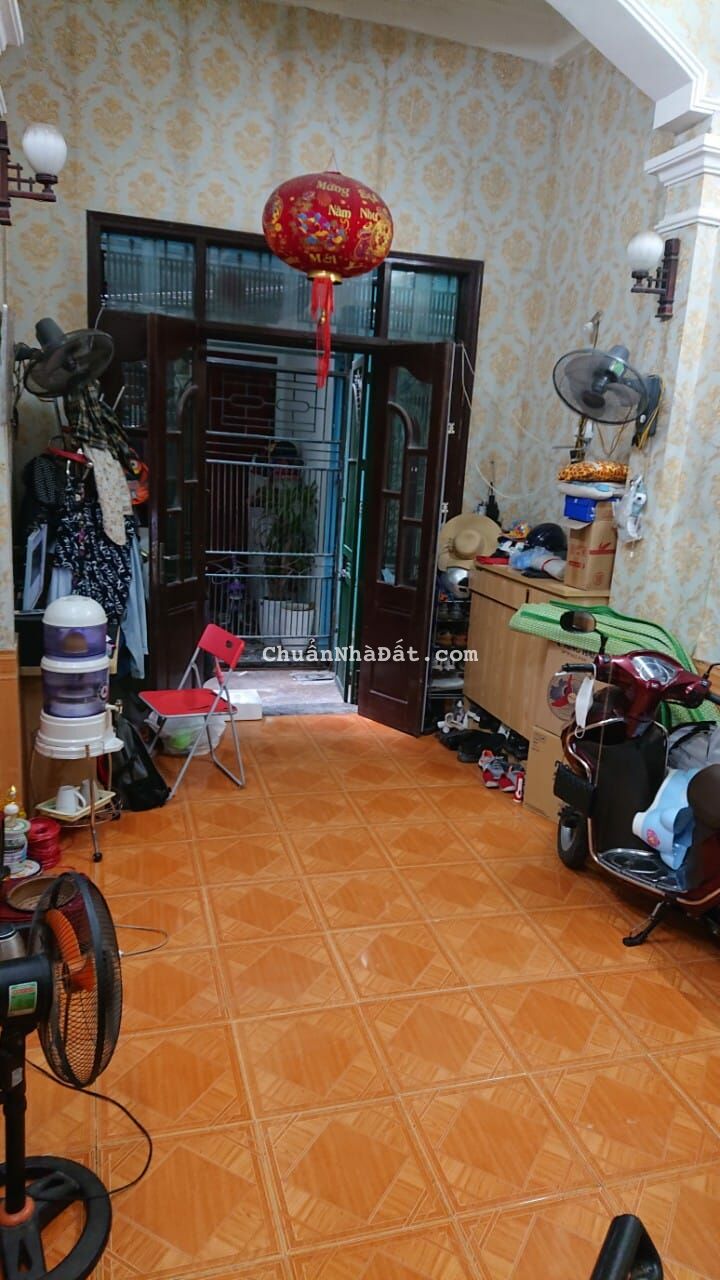 Cầu Giấy 4 tầng, an sinh , gần ô tô đỗ, gần phố. Chỉ 3.72 tỷ