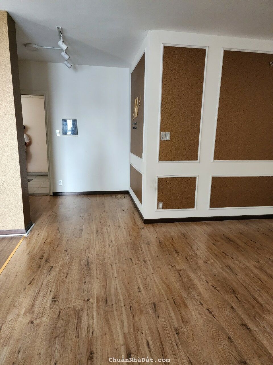 Cho thuê căn hộ Copac Quận 4 : - 126m2, 3PN, 2WC nội thất cơ bản vào ở liền - giá thuê 16 triệu