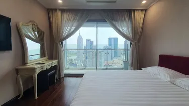 CHO THUÊ căn hộ Vincom Center - Đường đồng khởi,Quận 1 : - Diện tích 160m2, 3PN, 2 tollet, Full NT