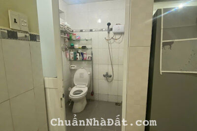 Cho thuê CHCC 155 Nguyễn Chí Thanh, Q5, 62m2, 2PN, 1WC, NT như hình