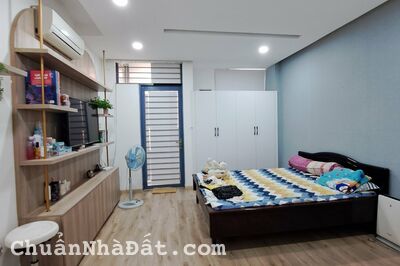 Cho thuê nhà mặt tiền Hoàng Dư Khương, Q.10, DTSD 128m2, 3Pn, 4 tollet