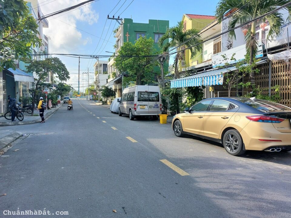 7.8 Tỷ Diện Tích 95M2 Nhà 3 Tầng Mặt Phố Trương Định Sơn Trà Đà Nẵng.