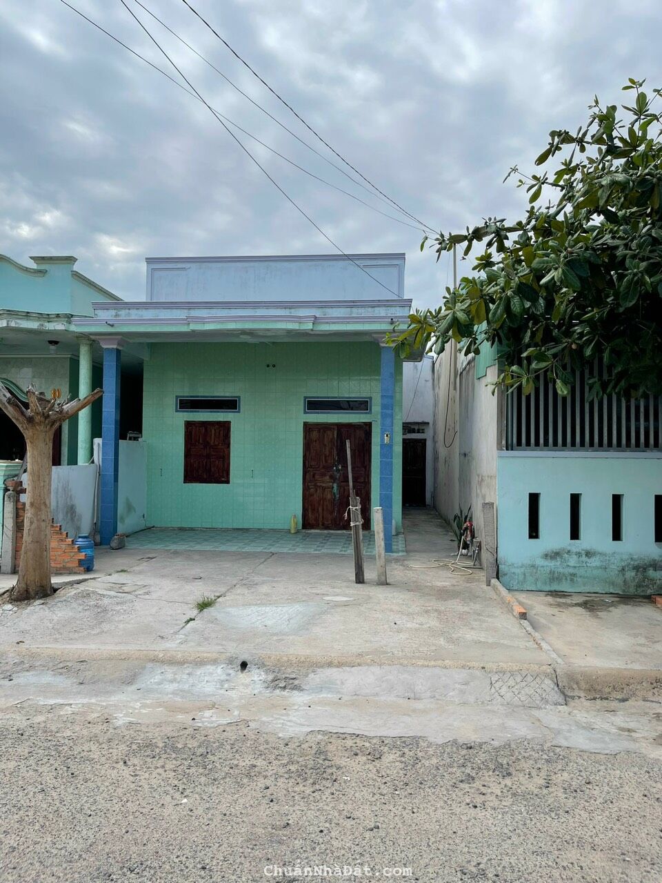 Bán nhà tại mặt tiền biển ở Tuy Phong -- Sổ có sẵn --