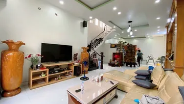 Chuyển nơi ở bán nhà 1T/3P đường Bến Vân Đồn Q4 64M2 giá TT 985tr gần chợ xóm chiếu shr LH Yên